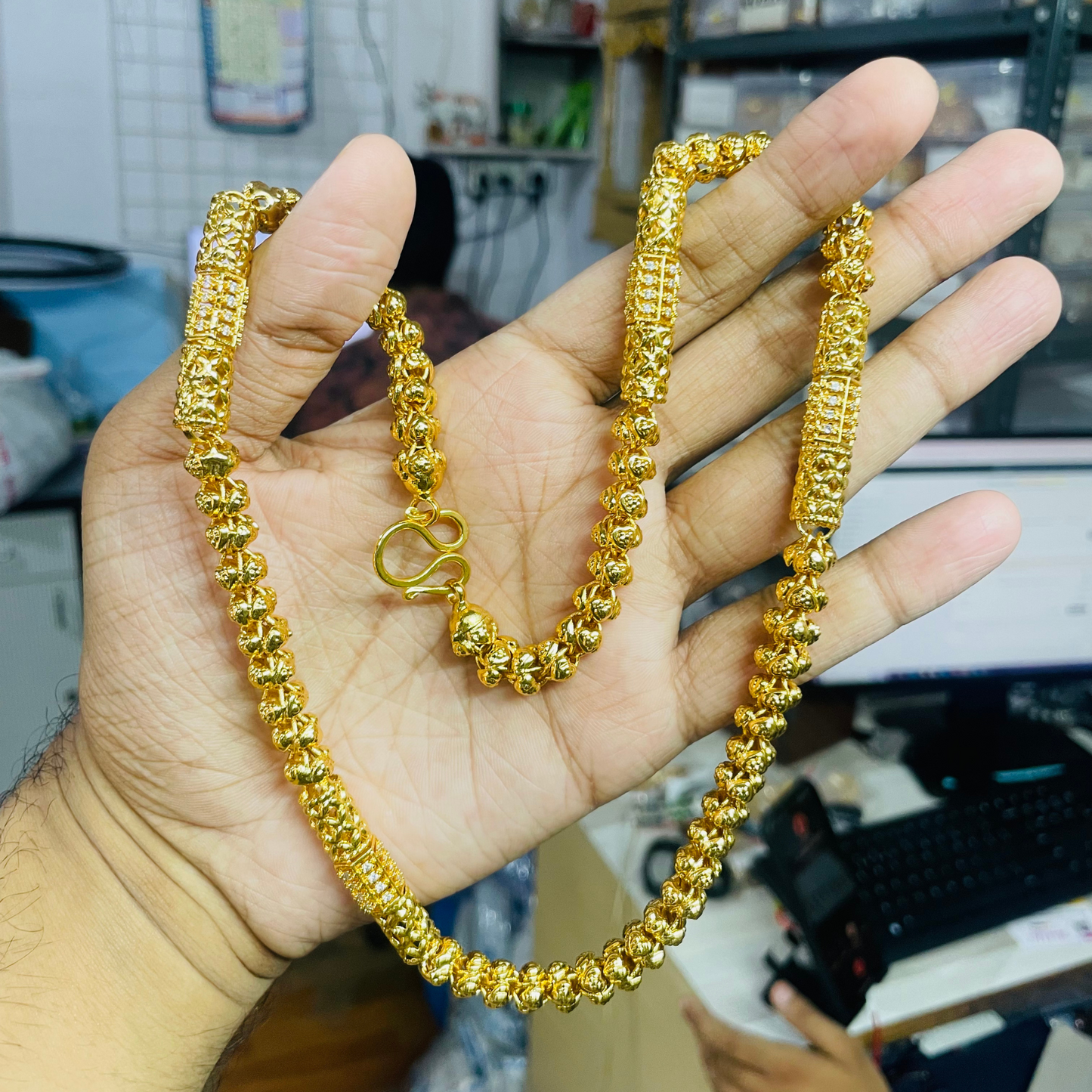 Bold Knight Chain
