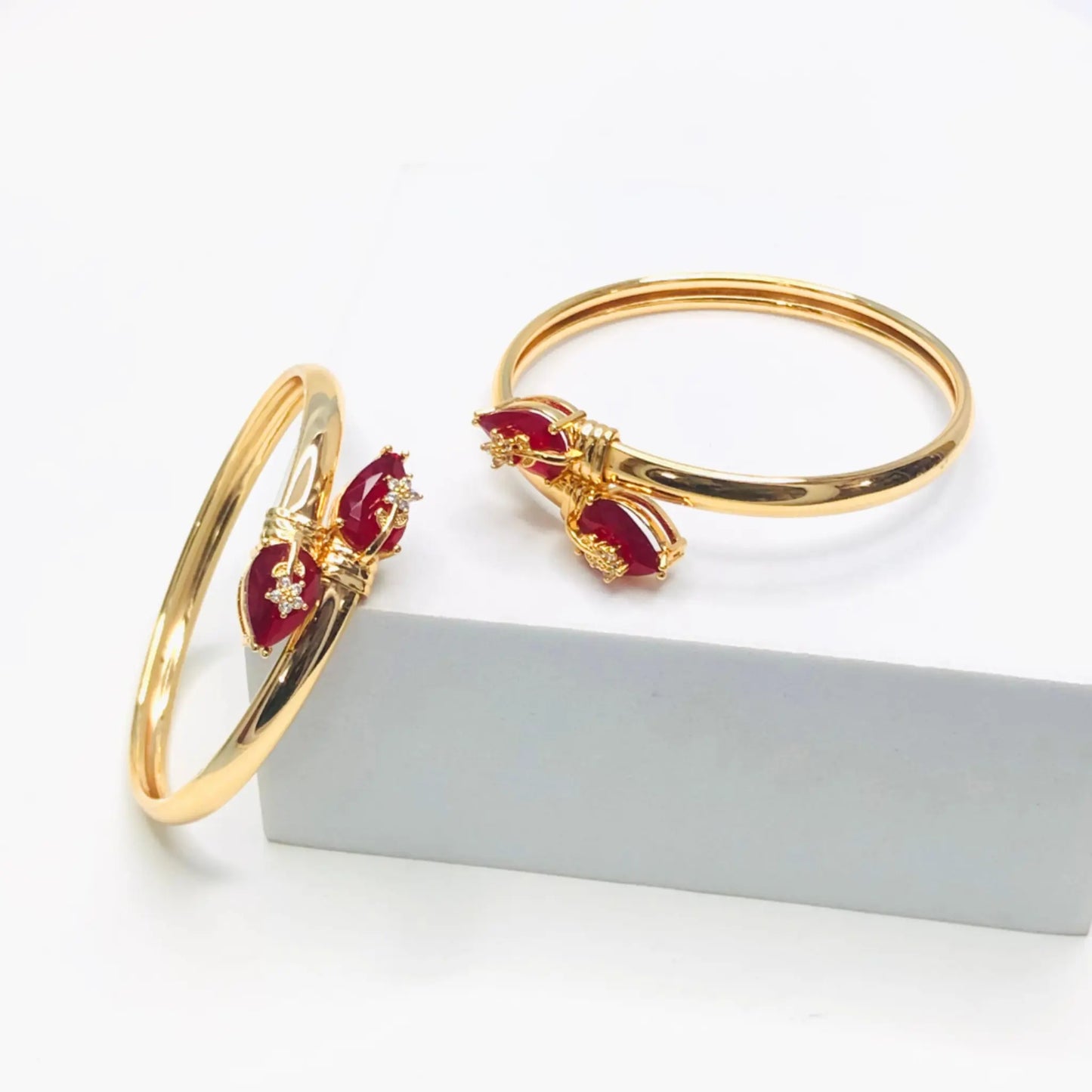 Elizabeth Bangle (Set of 2) Jewelry Miguel