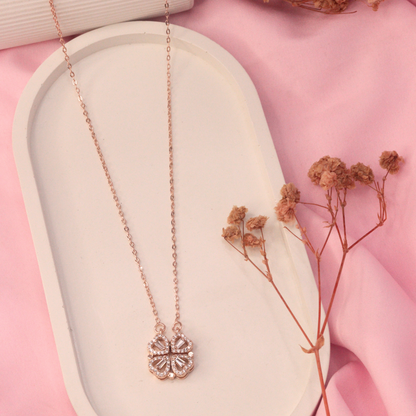 Shiny Clover Heart Necklace | Rose Gold Plated