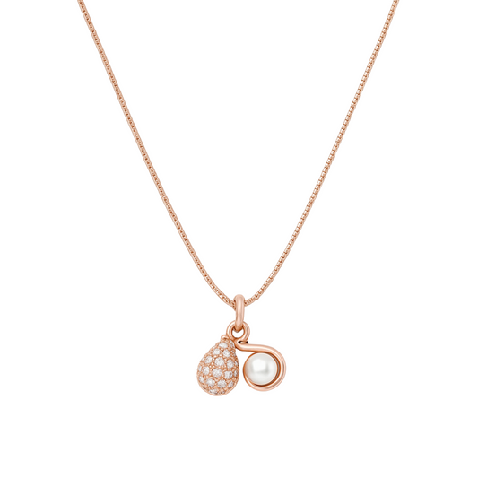 Dreamy Pearl Necklace