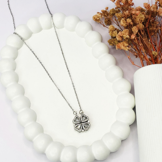 Shiny Clover Heart Necklace | Silver Plated