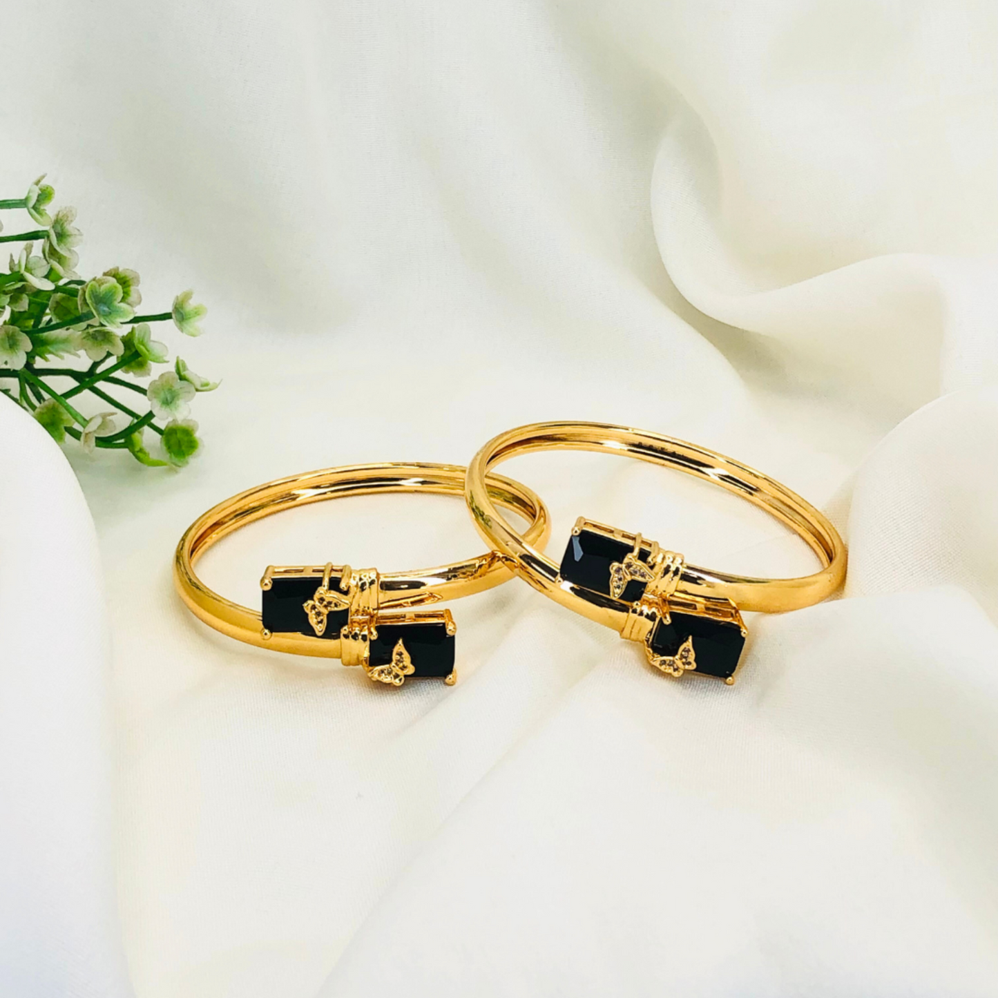 Isla Bangle (Set of 2)