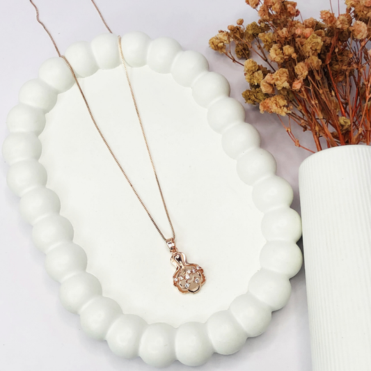 Radiance Knot Necklace
